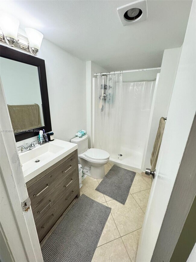 Building Photo - 1278 S Military Trail