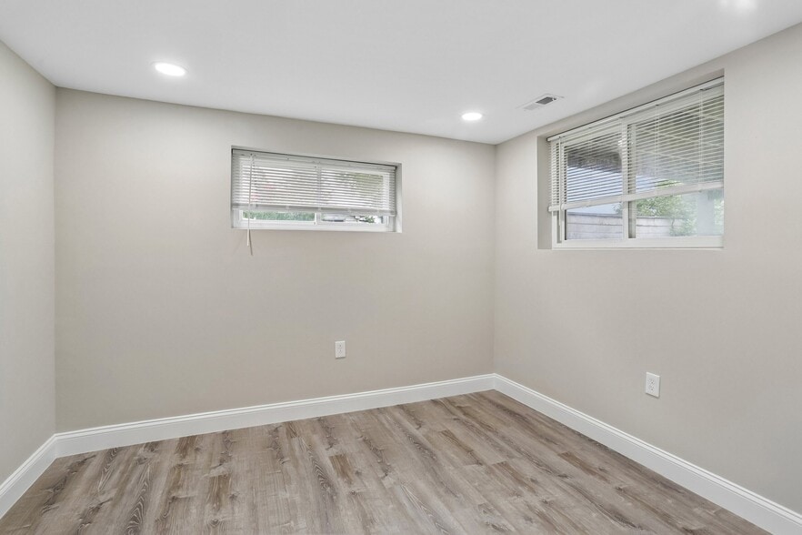 Building Photo - 203 Woodland Rd