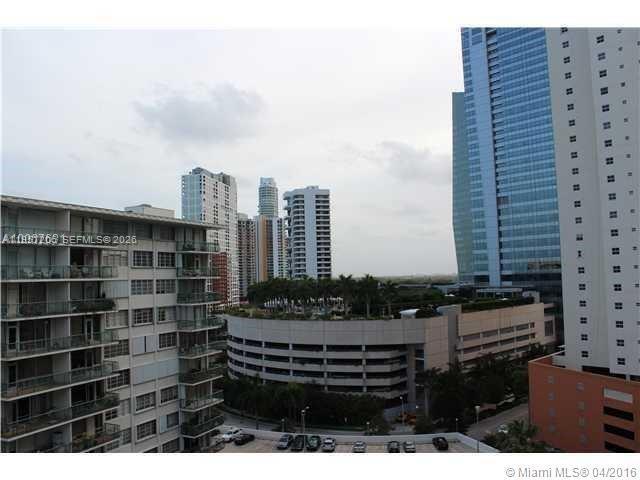 Building Photo - 1402 Brickell Bay Dr