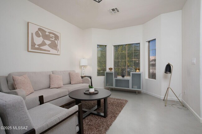 Building Photo - 6851 W Kern Dr