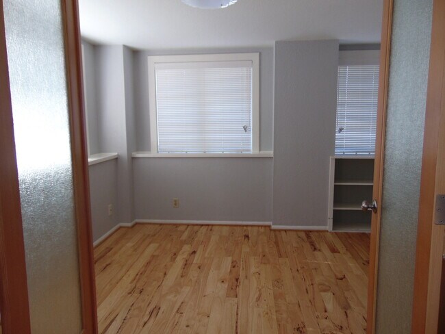 Building Photo - 824 NE Ravenna Blvd