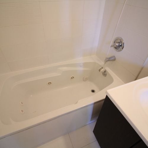 Building Photo - 342 Eldert St