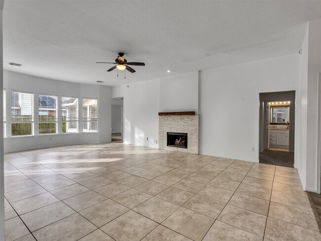 Building Photo - 3327 La Seine Ln