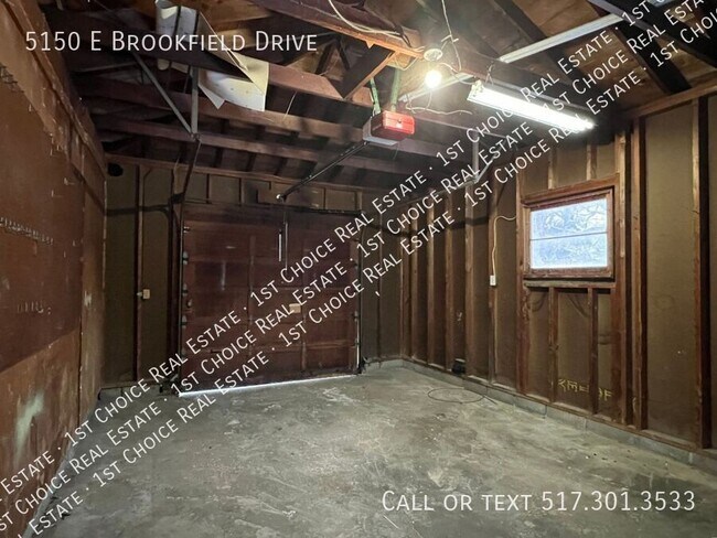 Building Photo - 5150 E Brookfield Dr