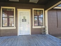 Building Photo - 423 Inez St