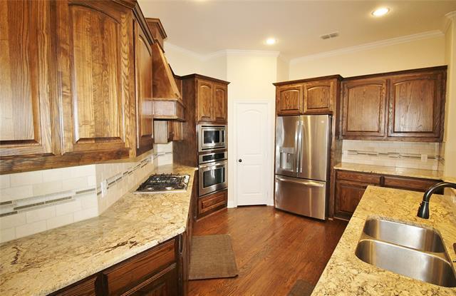 Building Photo - 1713 Fair Oaks Ln