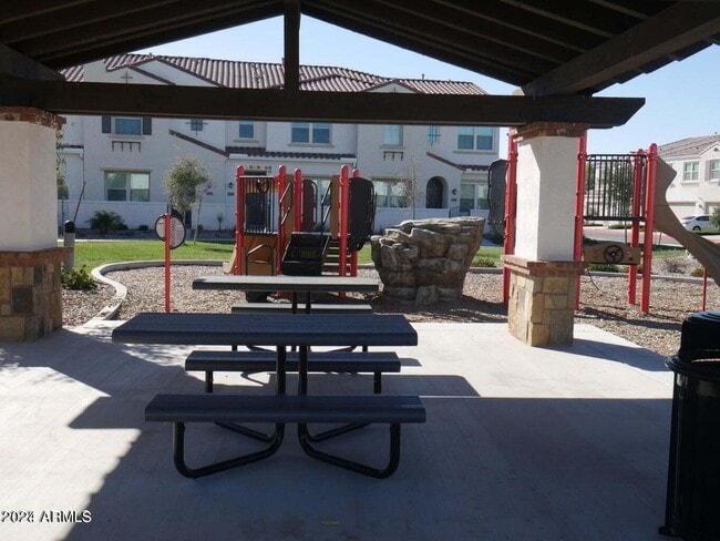 Building Photo - 4077 S Sabrina Dr