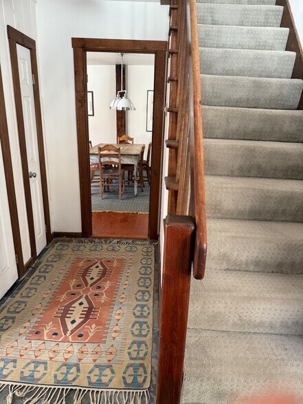 Building Photo - 203-205 Main St