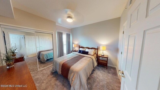 Building Photo - 2230 Beach Dr