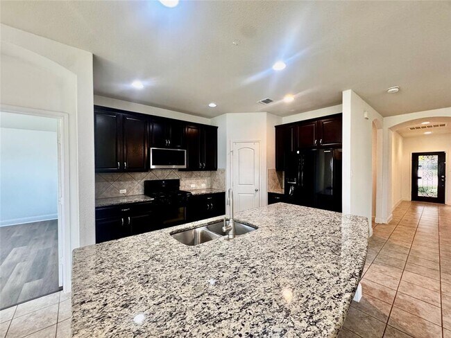 Building Photo - 3032 Angelina Ct