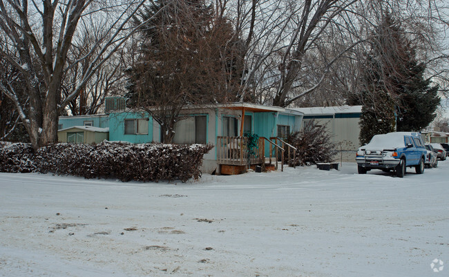 Building Photo - Meadows Mobile Park