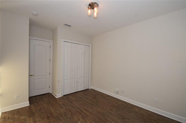 Building Photo - 43 Jasmine Dr