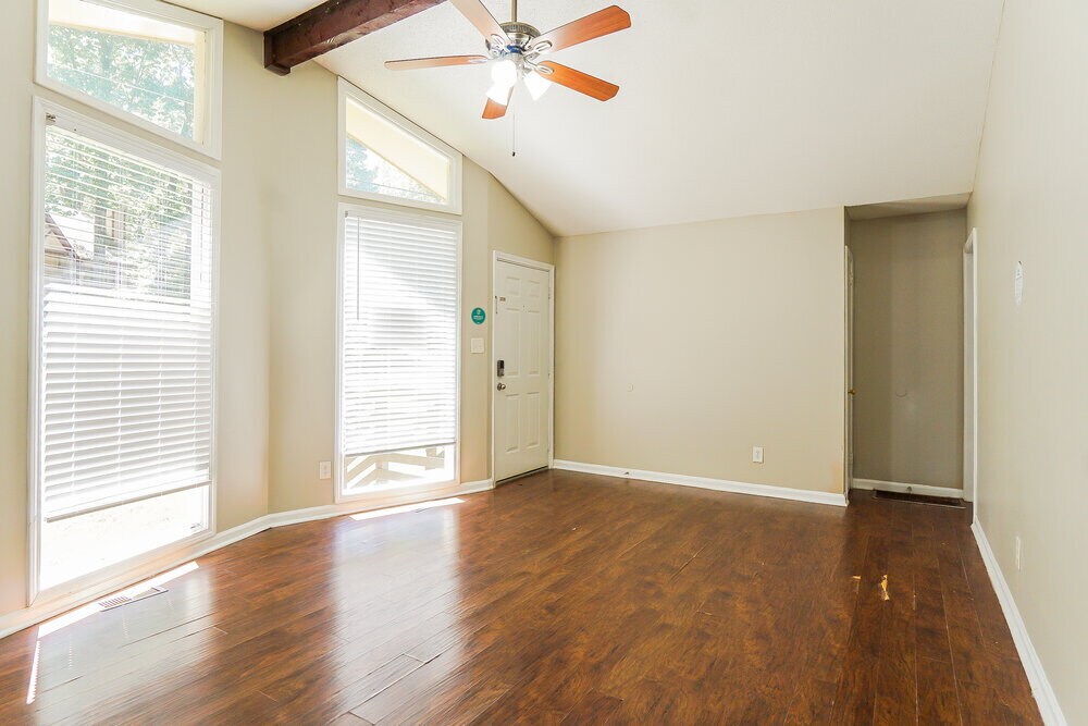 Building Photo - 20 Moonglow Dr