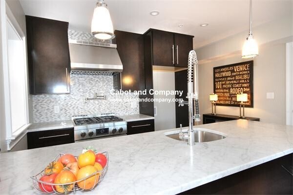 Building Photo - 9 N Margin St