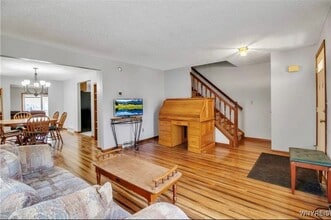 Building Photo - 228 Pine St