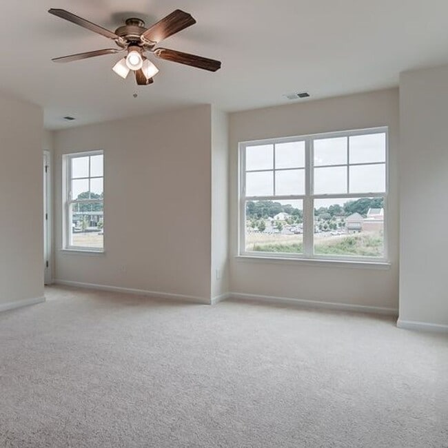 Building Photo - Move-In Ready, End Unit Two Story Townhome...