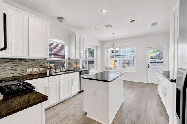 Building Photo - 21510 Grand Hollow Ln