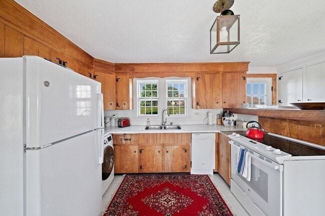 Building Photo - 154 Edward Foster Rd