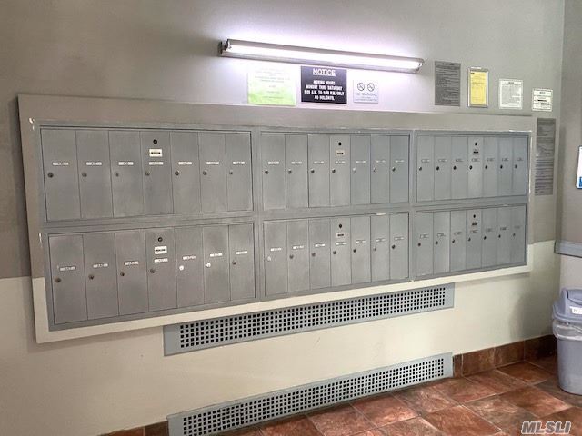 Building Photo - 68-38 Yellowstone Blvd