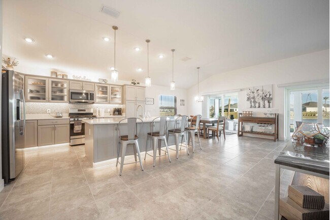 Building Photo - Seasonal 3BR/2BA  with 2-car Garage and PO...