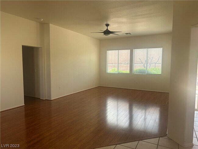 Building Photo - 10820 Clarion Ln