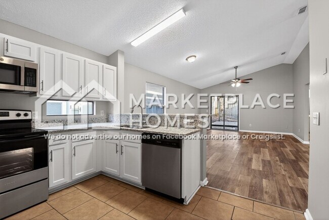 Building Photo - 1280 Independence Dr