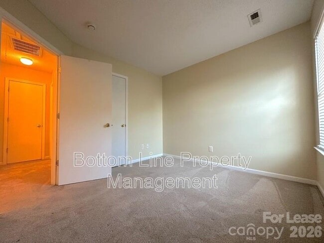 Building Photo - 131 Camforth Dr