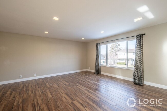 Building Photo - 1666 Paulista Wy