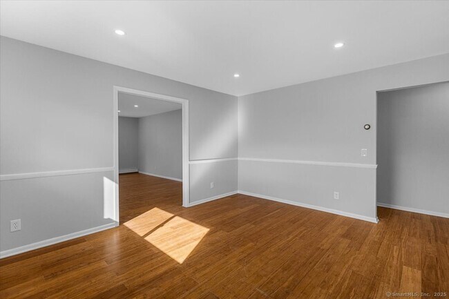 Building Photo - 88 Horton St