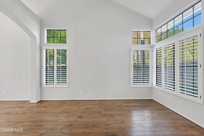 Building Photo - 487 Bernini Ct