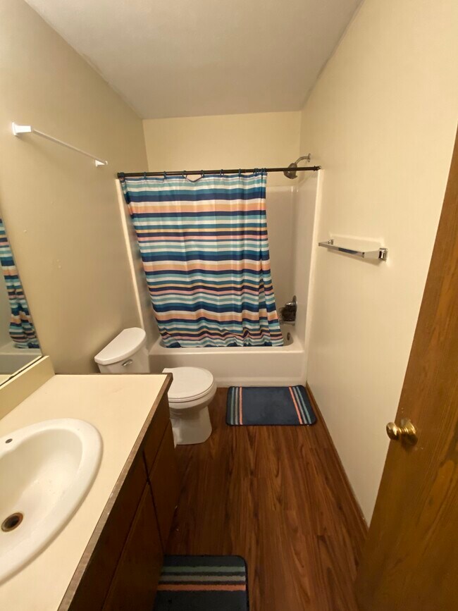 2nd Floor Bathroom - 1549 Whitehall Blvd