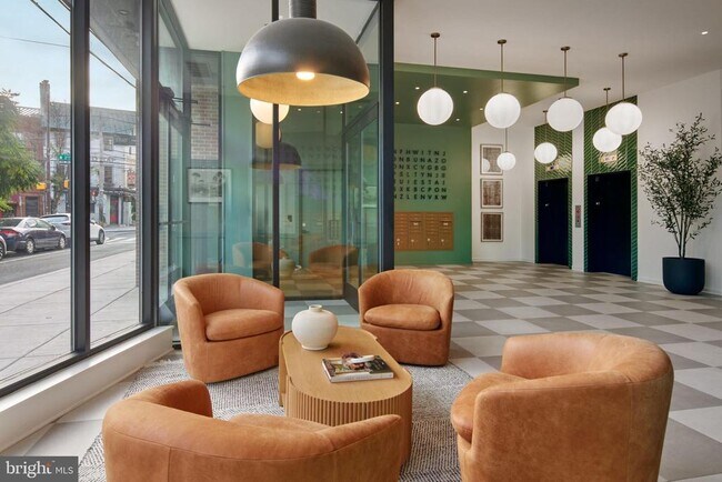 Building Photo - 828 N 2nd St