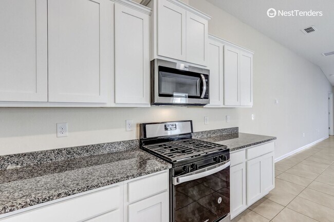 Building Photo - Like New Three Bedroom Home in Yulee's Nassau Crossing!