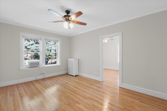Building Photo - 120 Custer Ave