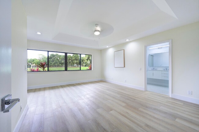 Building Photo - 6890 Touchstone Cir