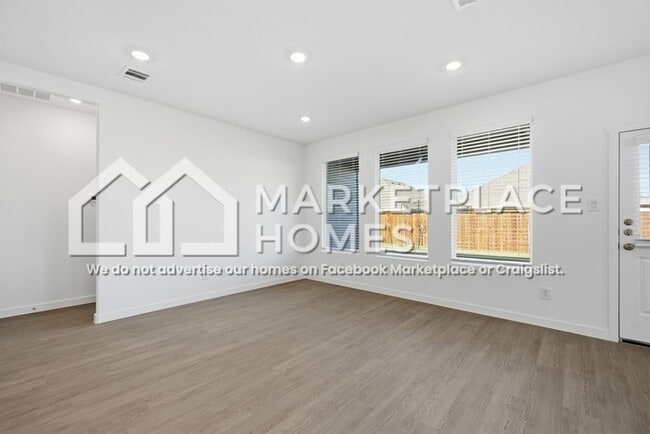 Building Photo - 1220 Ponchartrain Dr