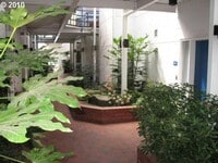 Building Photo - 2 Bedroom Condo In Fantastic Location!