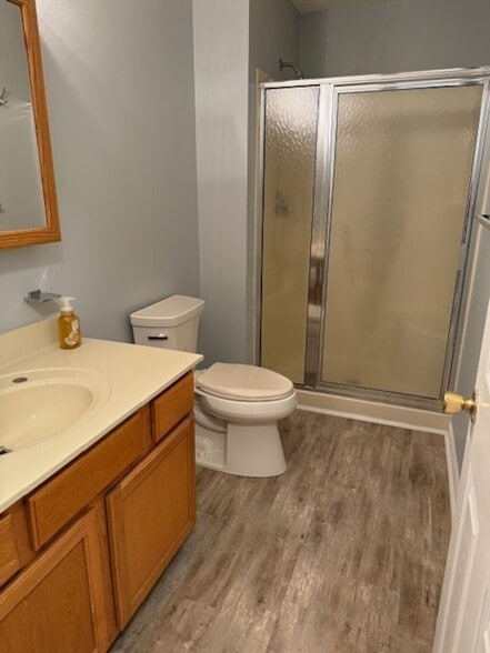 Building Photo - 199 Basin Dr