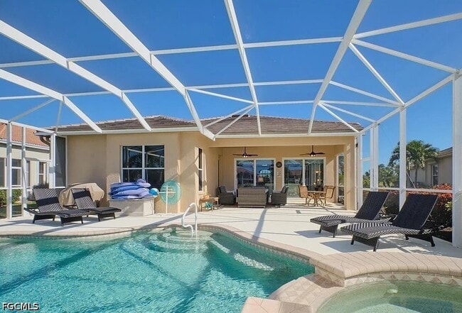 Building Photo - 16320 Willowcrest Way