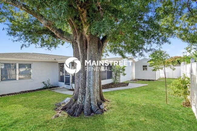 Building Photo - 3 Bedroom Pet-Friendly Home in Port Richey, FL with Main Street Renewal