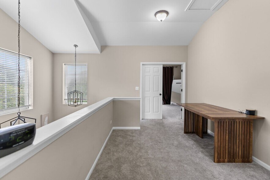 Building Photo - 206 Madison Dr