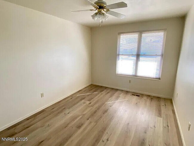 Building Photo - 2890 Waterfield Dr
