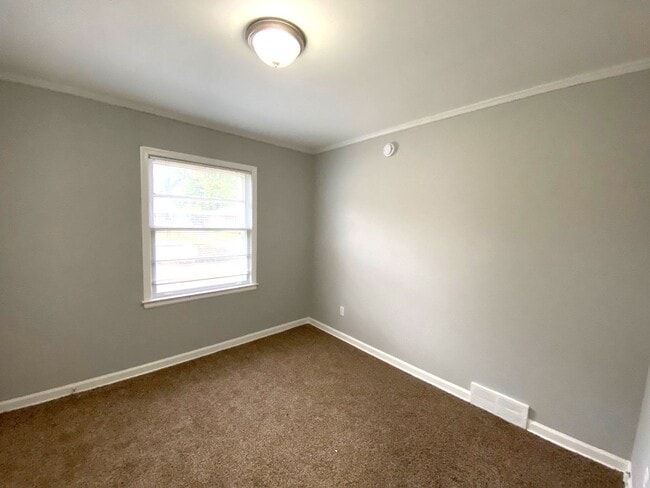 Building Photo - 4224 Philsdale Ave