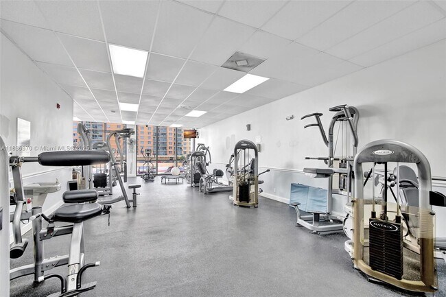 Building Photo - 2301 S Ocean Dr