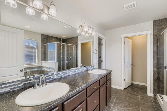 Building Photo - 8185 Sandsmere Dr