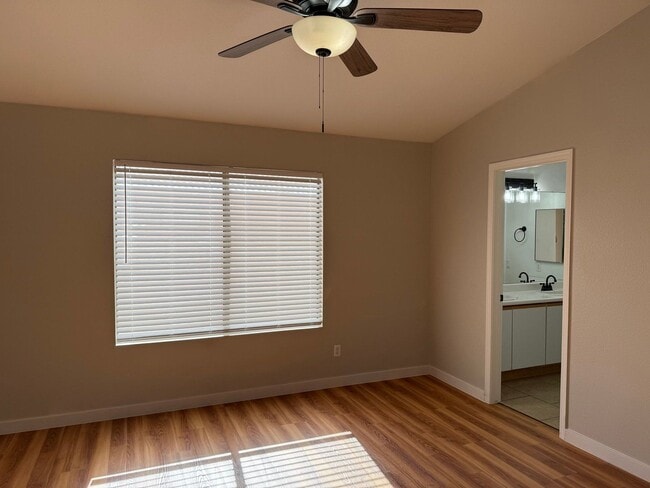 Building Photo - 1162 W 2nd Ave