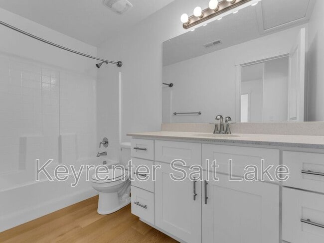 Building Photo - 8729 Park Slope Ln