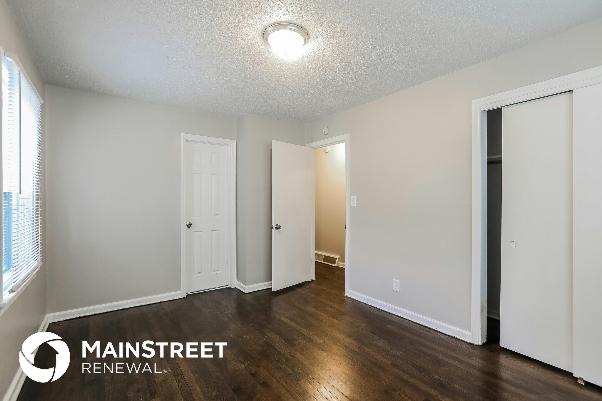 Building Photo - 9505 Newton Ave