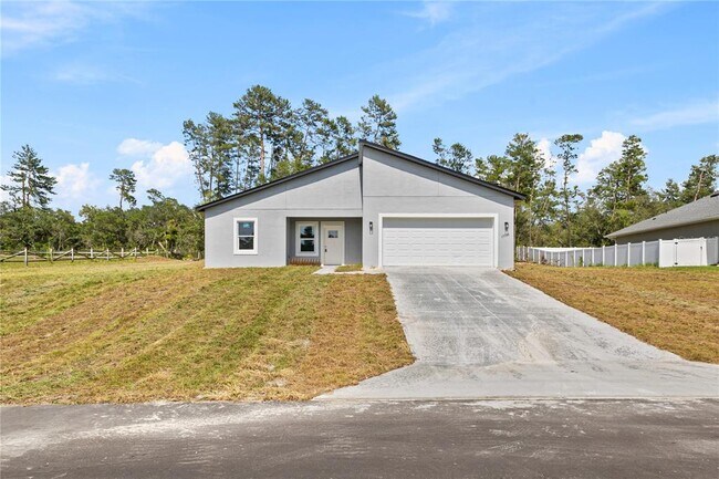 Building Photo - 17739 SW 35th Ave Rd