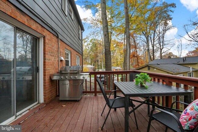 Building Photo - 4848 Red Fox Dr